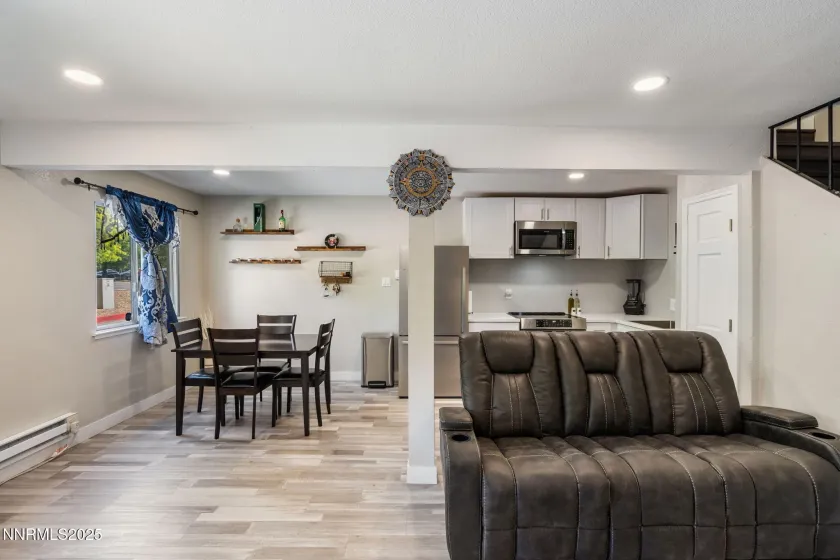 940 Jamaica, Reno, Nevada 89502, 2 Bedrooms Bedrooms, ,1 BathroomBathrooms,Residential,Residential,Jamaica,250058689