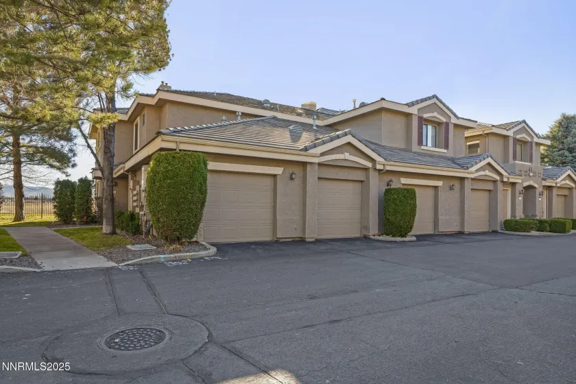 900 Meadows, Reno, Nevada 89521, 2 Bedrooms Bedrooms, ,2 BathroomsBathrooms,Residential,Residential,Meadows,250058705