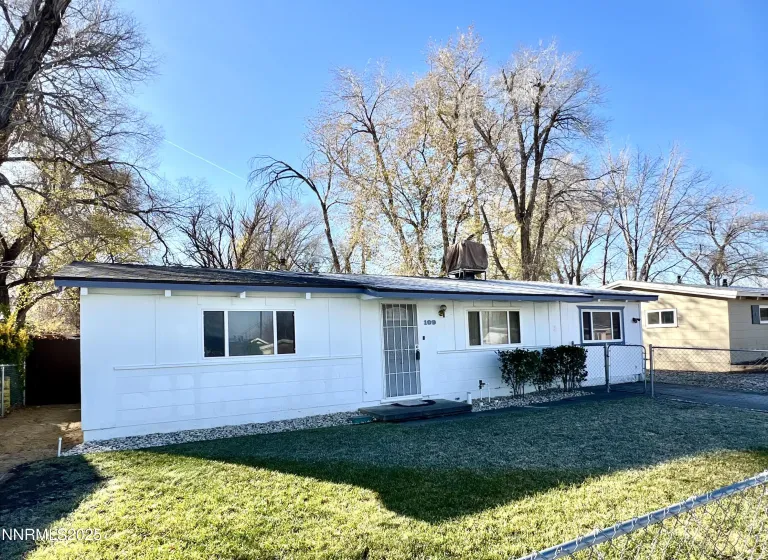 109 M, Sparks, Nevada 89431, 3 Bedrooms Bedrooms, ,1 BathroomBathrooms,Residential,Residential,M,250058721