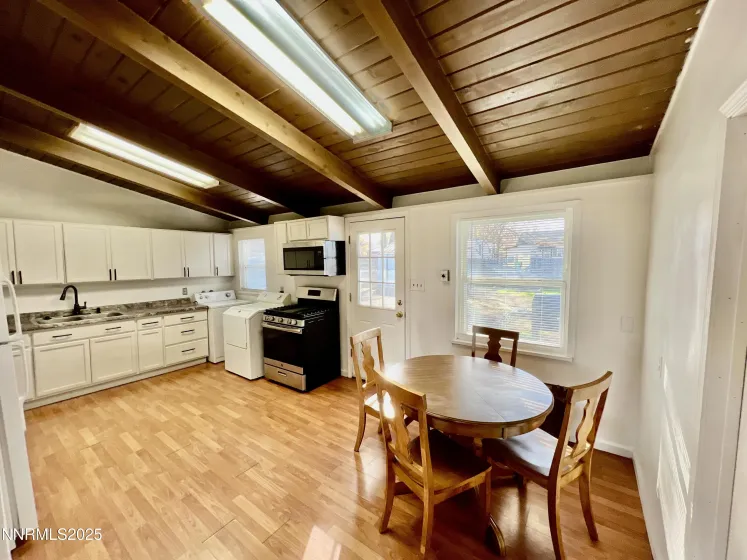 109 M, Sparks, Nevada 89431, 3 Bedrooms Bedrooms, ,1 BathroomBathrooms,Residential,Residential,M,250058721