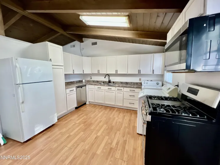 109 M, Sparks, Nevada 89431, 3 Bedrooms Bedrooms, ,1 BathroomBathrooms,Residential,Residential,M,250058721