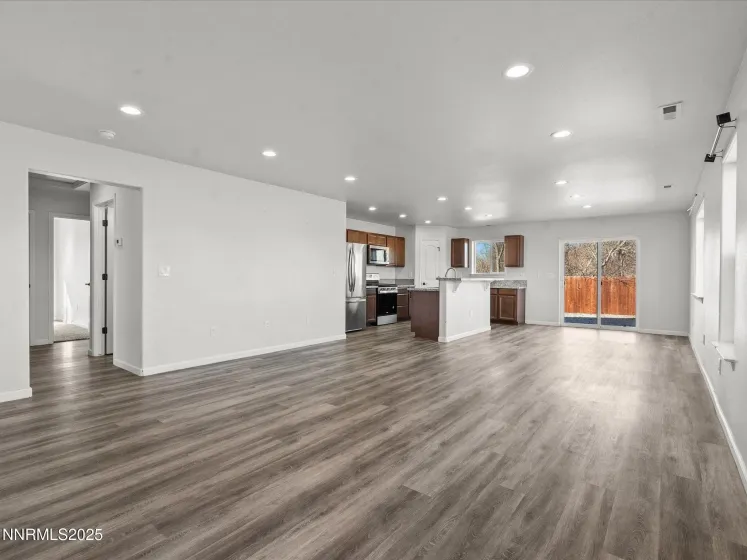 2041 Verona, Fallon, Nevada 89406, 3 Bedrooms Bedrooms, ,2 BathroomsBathrooms,Residential,Residential,Verona,250058723