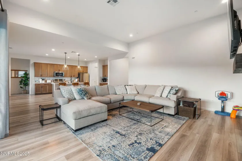 2150 Kinglet, Spanish Springs, Nevada 89441, 3 Bedrooms Bedrooms, ,4 BathroomsBathrooms,Residential,Residential,Kinglet,250058724