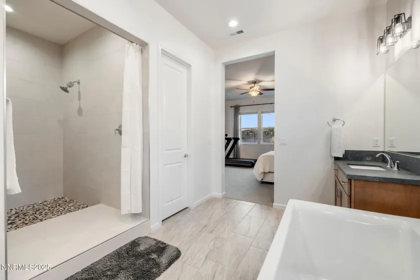 2150 Kinglet, Spanish Springs, Nevada 89441, 3 Bedrooms Bedrooms, ,4 BathroomsBathrooms,Residential,Residential,Kinglet,250058724