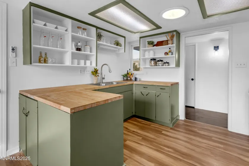 2080 Marlette, Reno, Nevada 89503, 3 Bedrooms Bedrooms, ,2 BathroomsBathrooms,Residential,Residential,Marlette,250058729