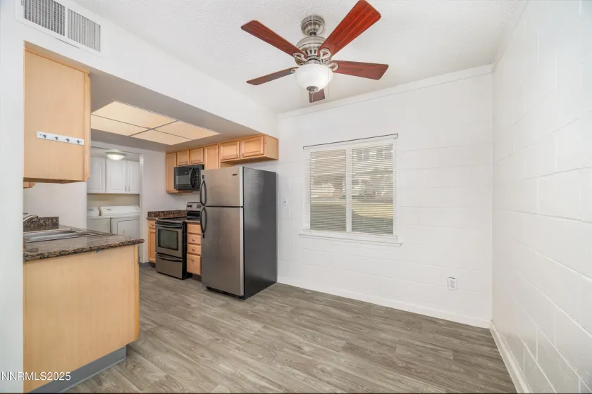 140 Griswold, Reno, Nevada 89503, 2 Bedrooms Bedrooms, ,2 BathroomsBathrooms,Residential,Residential,Griswold,250057882