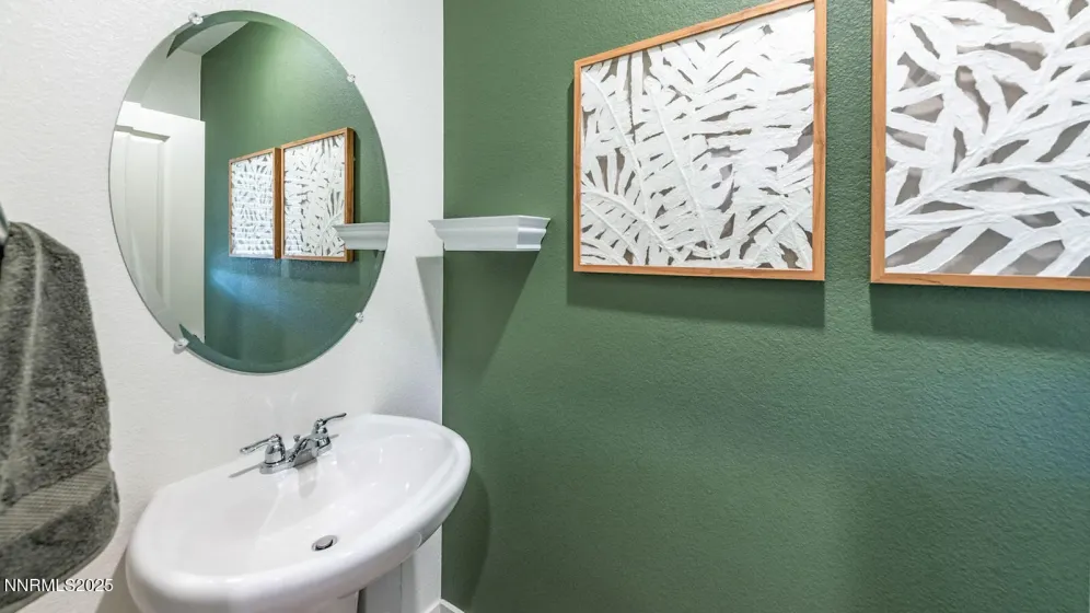 7661 Avid, Reno, Nevada 89506, 4 Bedrooms Bedrooms, ,3 BathroomsBathrooms,Residential,Residential,Avid,250058730