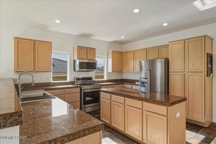 3420 Fairway, Sparks, Nevada 89431, 3 Bedrooms Bedrooms, ,3 BathroomsBathrooms,Residential,Residential,Fairway,250058731