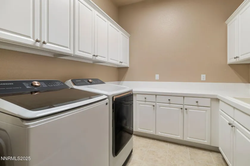 5360 Biarritz, Reno, Nevada 89511, 4 Bedrooms Bedrooms, ,4 BathroomsBathrooms,Residential,Residential,Biarritz,250058736