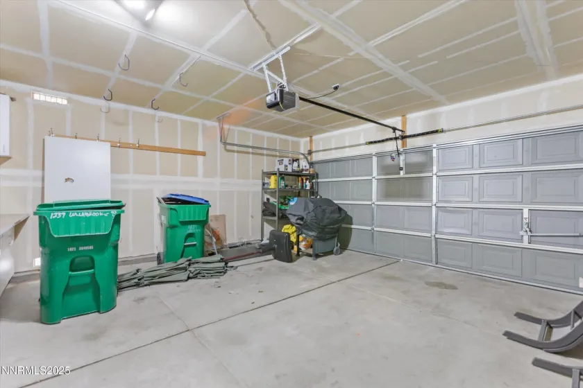 1239 Lullabrooke, Sparks, Nevada 89436, 3 Bedrooms Bedrooms, ,2 BathroomsBathrooms,Residential,Residential,Lullabrooke,250058735