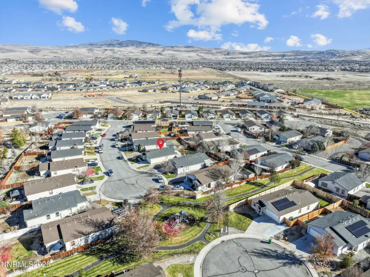 1239 Lullabrooke, Sparks, Nevada 89436, 3 Bedrooms Bedrooms, ,2 BathroomsBathrooms,Residential,Residential,Lullabrooke,250058735