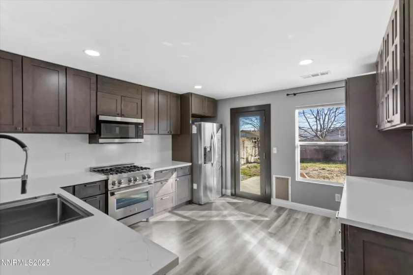 1239 Lullabrooke, Sparks, Nevada 89436, 3 Bedrooms Bedrooms, ,2 BathroomsBathrooms,Residential,Residential,Lullabrooke,250058735