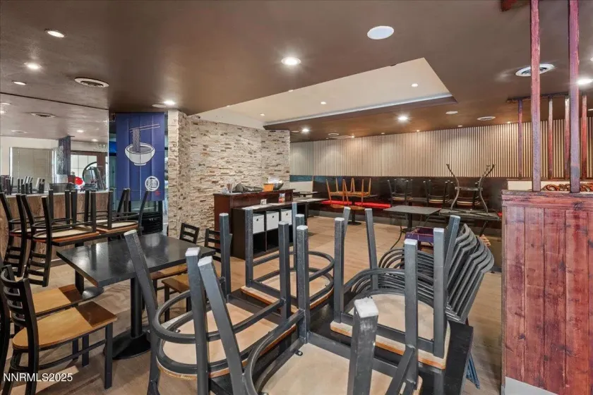 120 Country Club, Incline Village, Nevada 89451, ,Commercial Lease,Manufactured,Country Club,250058740