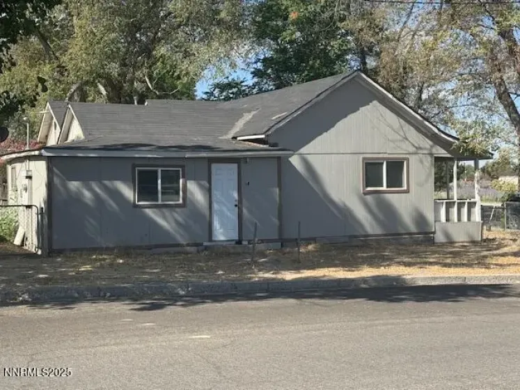 103 Haskell, Winnemucca, Nevada 89445, 3 Bedrooms Bedrooms, ,2 BathroomsBathrooms,Residential,Residential,Haskell,250053565