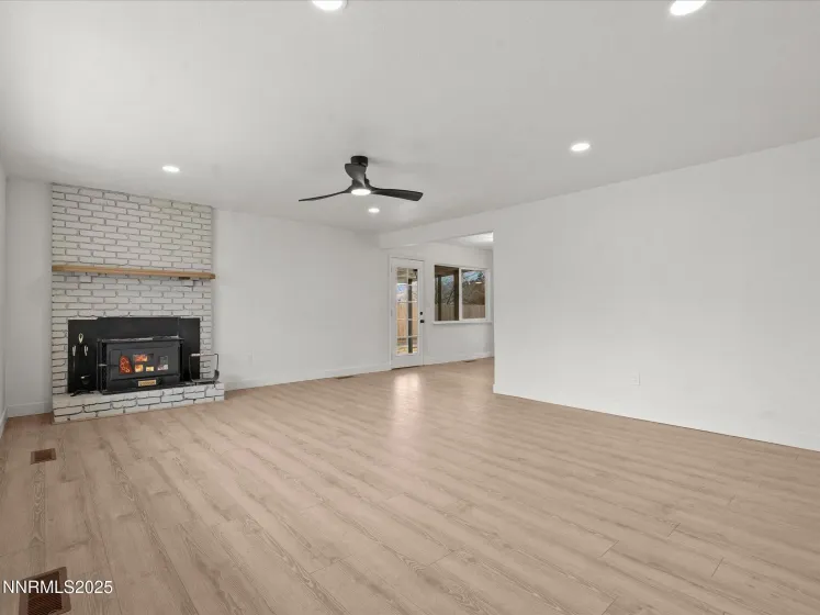 2940 Lukens, Carson City, Nevada 89706, 3 Bedrooms Bedrooms, ,2 BathroomsBathrooms,Residential,Residential,Lukens,250058745