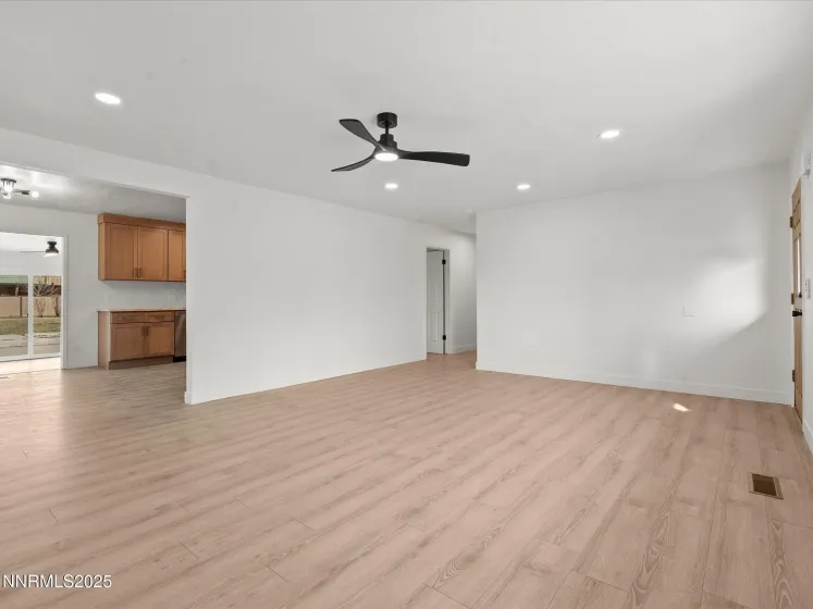 2940 Lukens, Carson City, Nevada 89706, 3 Bedrooms Bedrooms, ,2 BathroomsBathrooms,Residential,Residential,Lukens,250058745