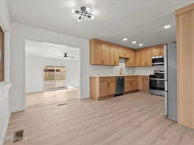 2940 Lukens, Carson City, Nevada 89706, 3 Bedrooms Bedrooms, ,2 BathroomsBathrooms,Residential,Residential,Lukens,250058745