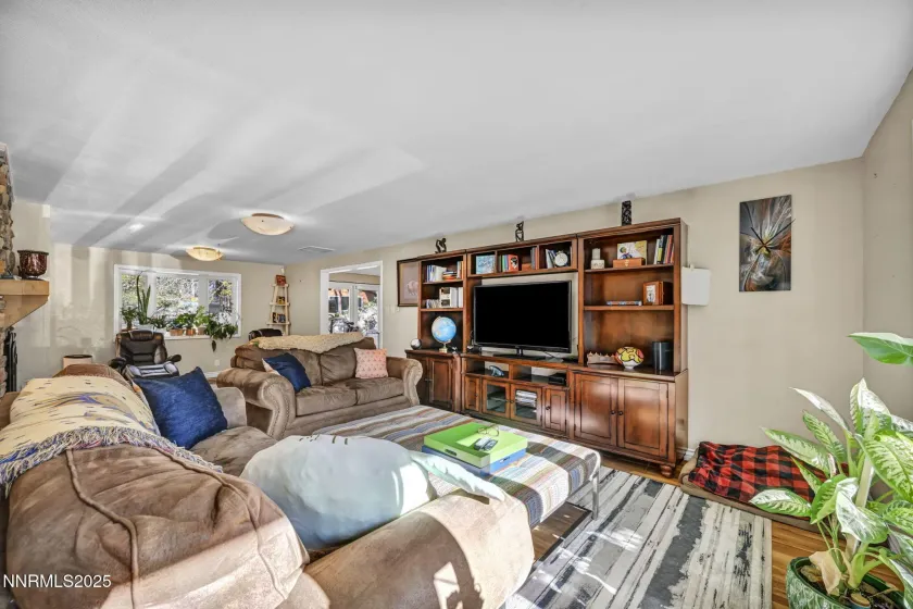 1165 Harvey Ln., Reno, Nevada 89509, 4 Bedrooms Bedrooms, ,4 BathroomsBathrooms,Residential,Residential,Harvey Ln.,250058744