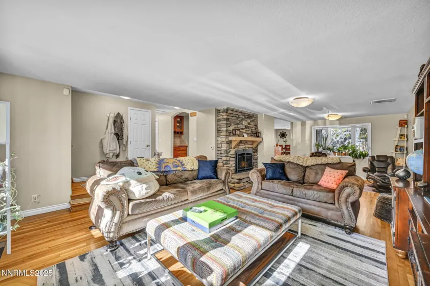 1165 Harvey Ln., Reno, Nevada 89509, 4 Bedrooms Bedrooms, ,4 BathroomsBathrooms,Residential,Residential,Harvey Ln.,250058744