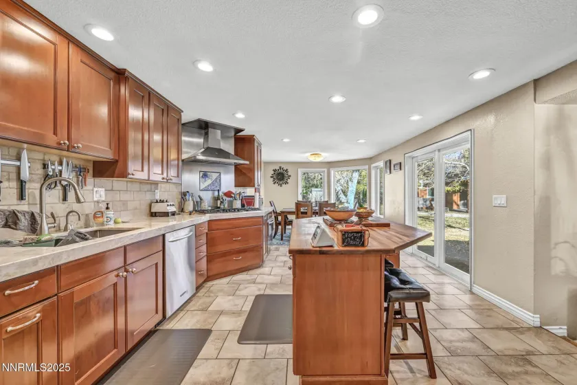 1165 Harvey Ln., Reno, Nevada 89509, 4 Bedrooms Bedrooms, ,4 BathroomsBathrooms,Residential,Residential,Harvey Ln.,250058744