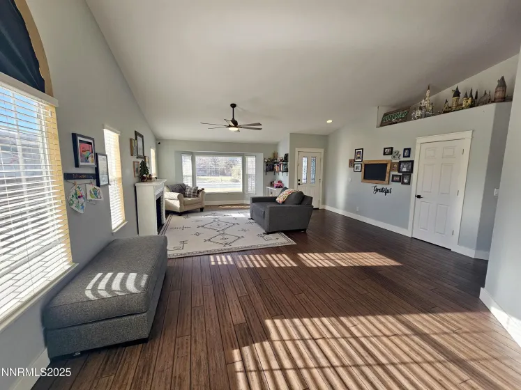 2320 Mammatus, Spanish Springs, Nevada 89441, 5 Bedrooms Bedrooms, ,3 BathroomsBathrooms,Residential,Residential,Mammatus,250058748