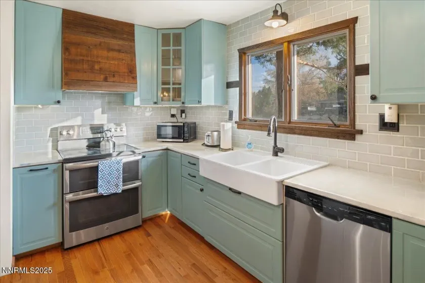 900 Washington, Carson City, Nevada 89703, 3 Bedrooms Bedrooms, ,3 BathroomsBathrooms,Residential,Residential,Washington,250058753