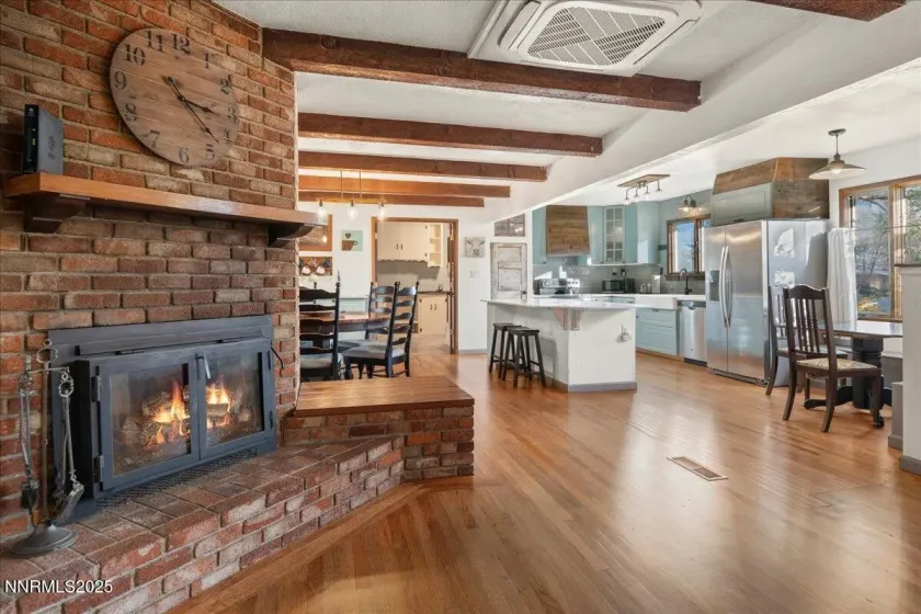 900 Washington, Carson City, Nevada 89703, 3 Bedrooms Bedrooms, ,3 BathroomsBathrooms,Residential,Residential,Washington,250058753