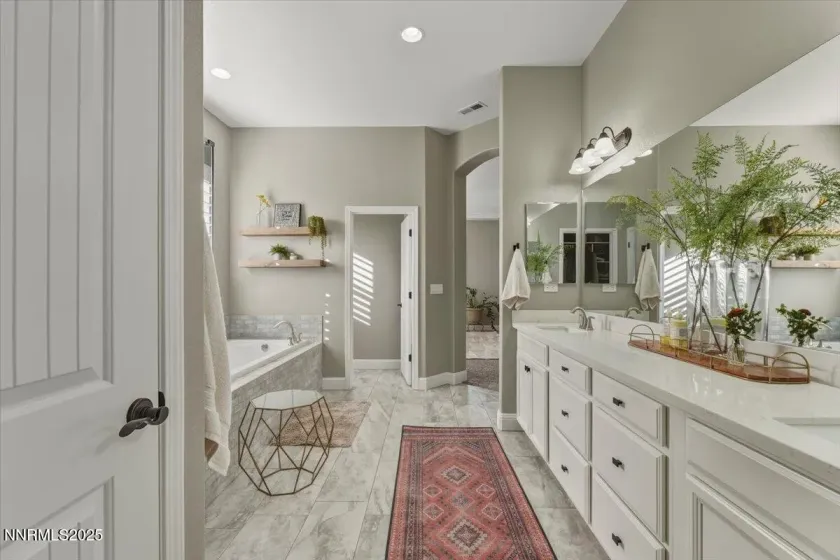 9915 Buckle, Sparks, Nevada 89441, 5 Bedrooms Bedrooms, ,4 BathroomsBathrooms,Residential,Residential,Buckle,250058757