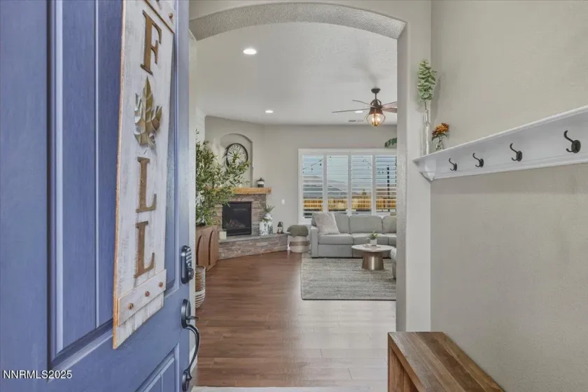 9915 Buckle, Sparks, Nevada 89441, 5 Bedrooms Bedrooms, ,4 BathroomsBathrooms,Residential,Residential,Buckle,250058757