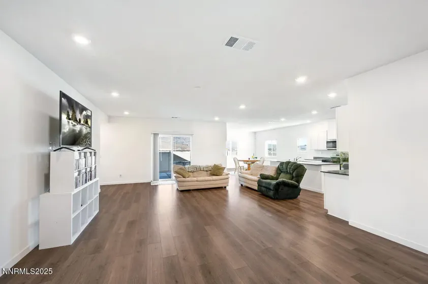 720 Butte Creek, Dayton, Nevada 89403, 4 Bedrooms Bedrooms, ,3 BathroomsBathrooms,Residential,Residential,Butte Creek,250057515