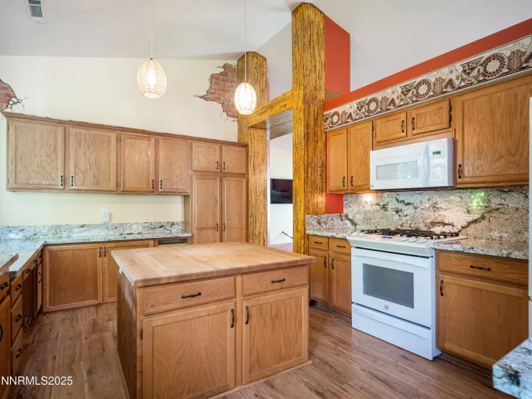 1775 Linden, Minden, Nevada 89423, 3 Bedrooms Bedrooms, ,2 BathroomsBathrooms,Residential,Residential,Linden,250056167