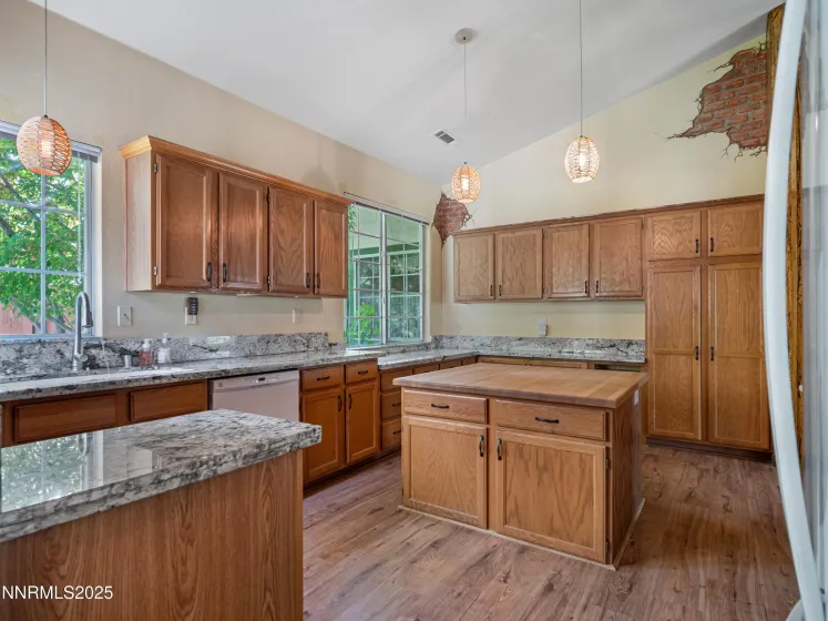 1775 Linden, Minden, Nevada 89423, 3 Bedrooms Bedrooms, ,2 BathroomsBathrooms,Residential,Residential,Linden,250056167