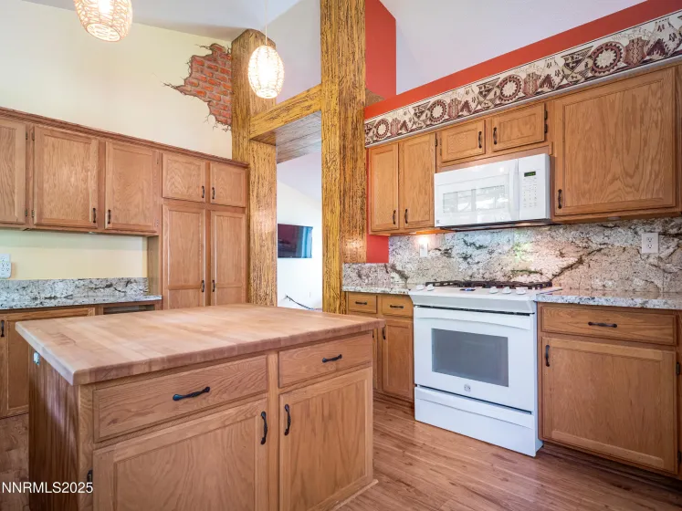 1775 Linden, Minden, Nevada 89423, 3 Bedrooms Bedrooms, ,2 BathroomsBathrooms,Residential,Residential,Linden,250056167