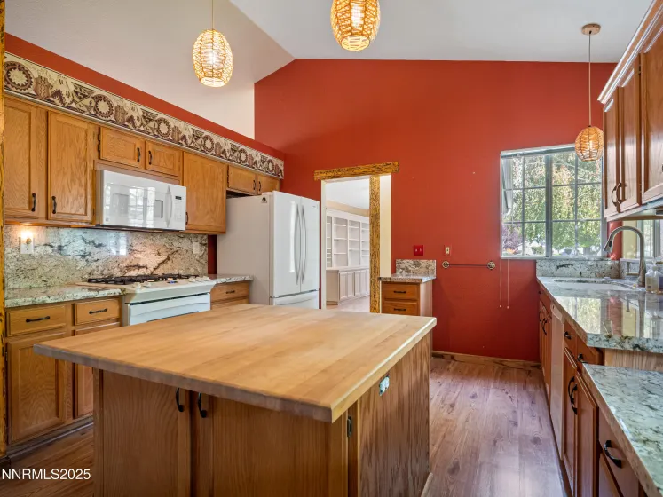 1775 Linden, Minden, Nevada 89423, 3 Bedrooms Bedrooms, ,2 BathroomsBathrooms,Residential,Residential,Linden,250056167