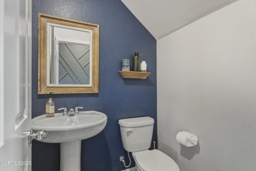 1326 Stock Horse, Sparks, Nevada 89436, 3 Bedrooms Bedrooms, ,3 BathroomsBathrooms,Residential,Residential,Stock Horse,250058758