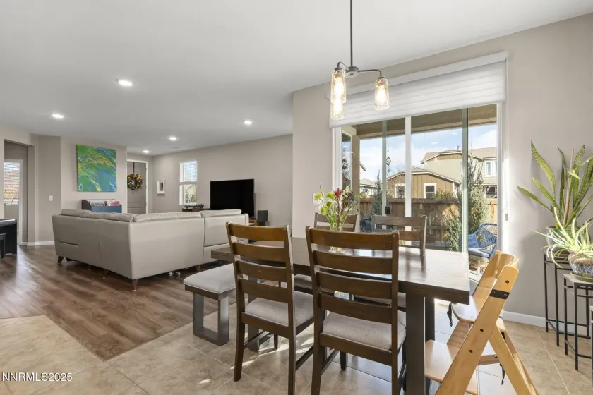 943 High Apple, Sparks, Nevada 89436, 3 Bedrooms Bedrooms, ,2 BathroomsBathrooms,Residential,Residential,High Apple,250058759