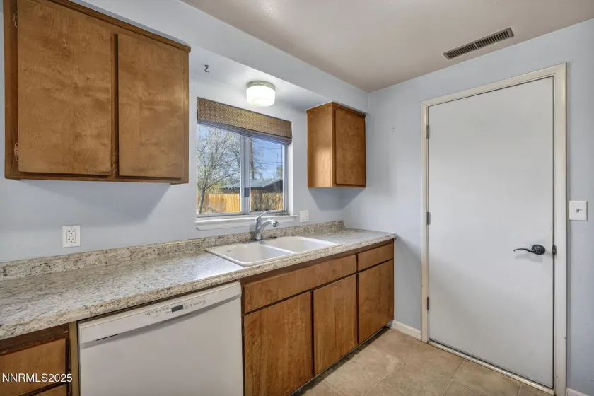 650 Mc Lean, Fallon, Nevada 89406, 3 Bedrooms Bedrooms, ,1 BathroomBathrooms,Residential,Residential,Mc Lean,250058760