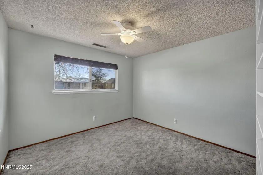 650 Mc Lean, Fallon, Nevada 89406, 3 Bedrooms Bedrooms, ,1 BathroomBathrooms,Residential,Residential,Mc Lean,250058760