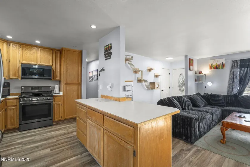 112 Eaglewood, Fernley, Nevada 89408, 3 Bedrooms Bedrooms, ,2 BathroomsBathrooms,Residential,Residential,Eaglewood,250058762