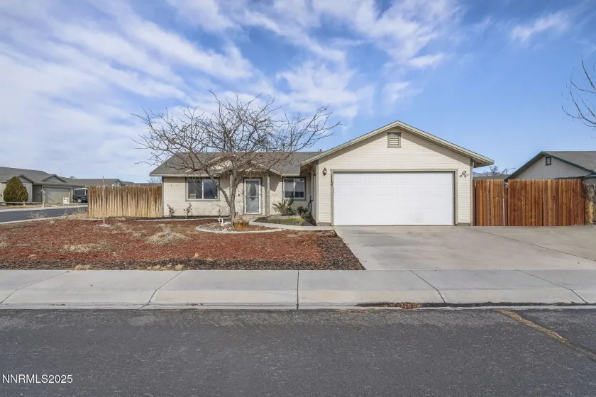 112 Eaglewood, Fernley, Nevada 89408, 3 Bedrooms Bedrooms, ,2 BathroomsBathrooms,Residential,Residential,Eaglewood,250058762