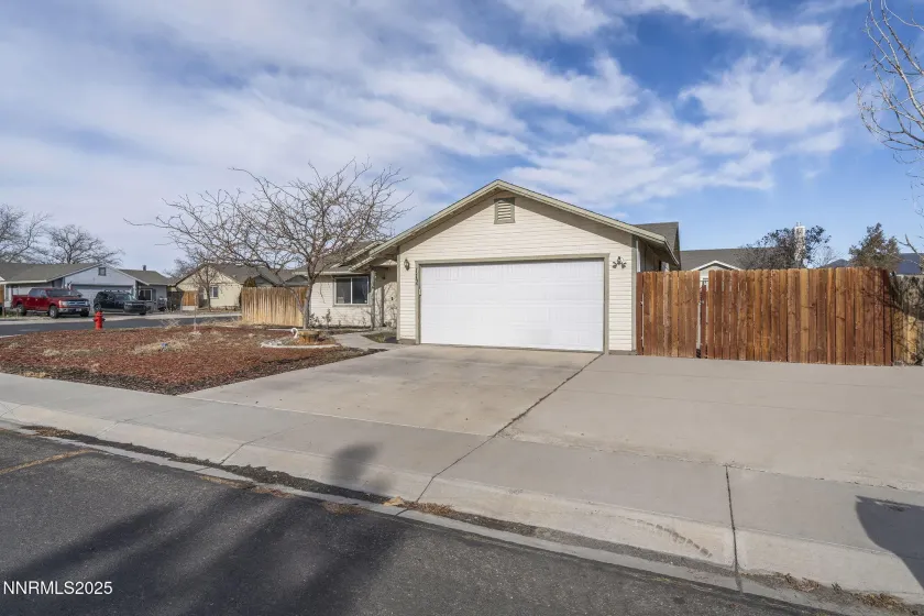 112 Eaglewood, Fernley, Nevada 89408, 3 Bedrooms Bedrooms, ,2 BathroomsBathrooms,Residential,Residential,Eaglewood,250058762