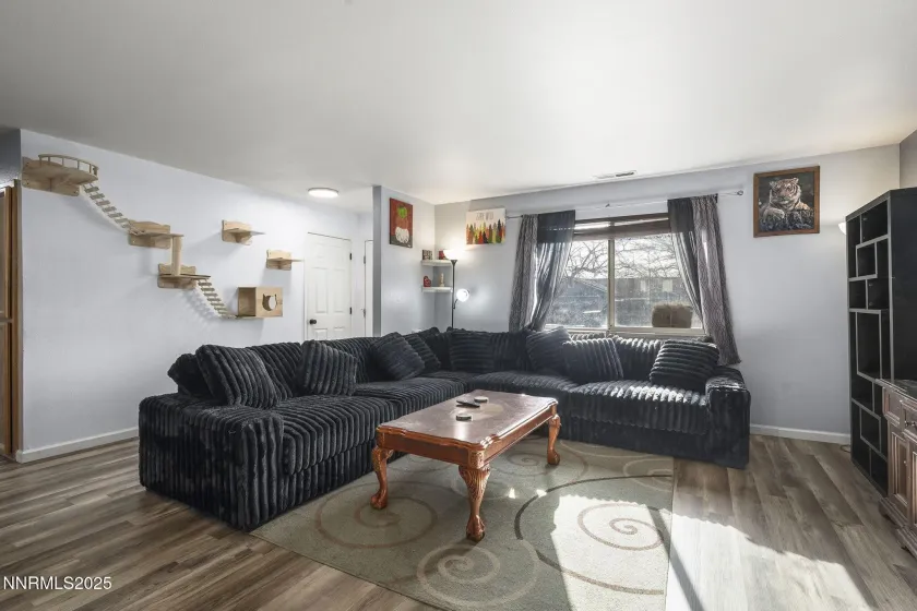 112 Eaglewood, Fernley, Nevada 89408, 3 Bedrooms Bedrooms, ,2 BathroomsBathrooms,Residential,Residential,Eaglewood,250058762