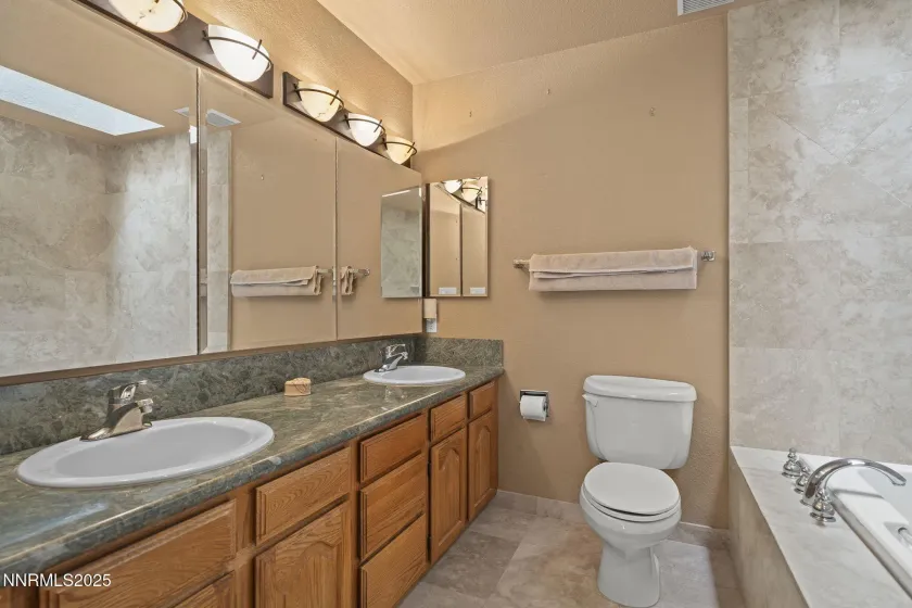 3601 Skyline, Reno, Nevada 89509, 2 Bedrooms Bedrooms, ,3 BathroomsBathrooms,Residential,Residential,Skyline,250058763