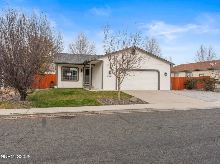 17795 Georgetown, Reno, Nevada 89508, 3 Bedrooms Bedrooms, ,2 BathroomsBathrooms,Residential,Residential,Georgetown,250058765