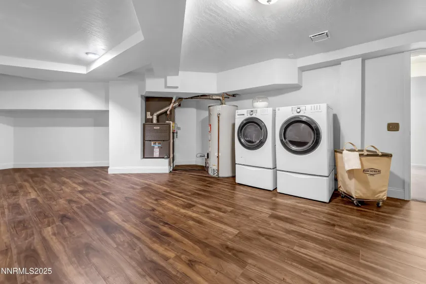 1851 Three Mile, Reno, Nevada 89509, 5 Bedrooms Bedrooms, ,4 BathroomsBathrooms,Residential,Residential,Three Mile,250057381