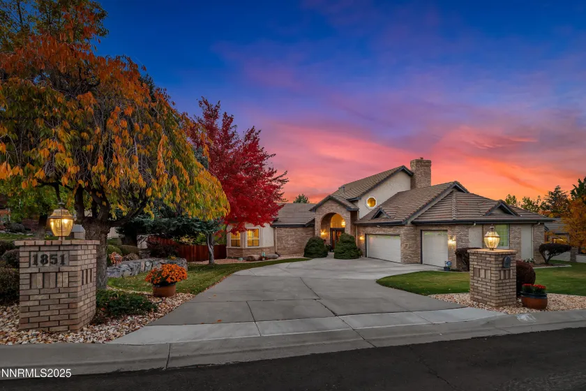 1851 Three Mile, Reno, Nevada 89509, 5 Bedrooms Bedrooms, ,4 BathroomsBathrooms,Residential,Residential,Three Mile,250057381