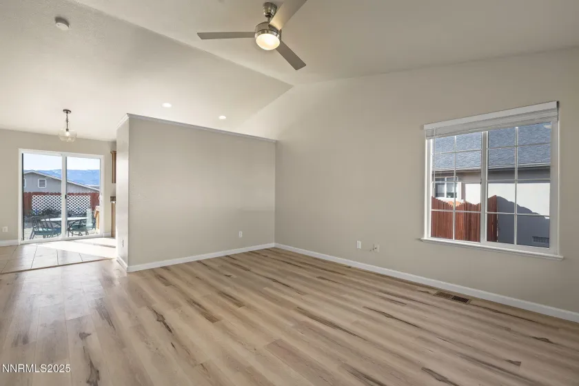 18261 Grizzly Bear, Reno, Nevada 89508, 3 Bedrooms Bedrooms, ,2 BathroomsBathrooms,Residential,Residential,Grizzly Bear,250058771