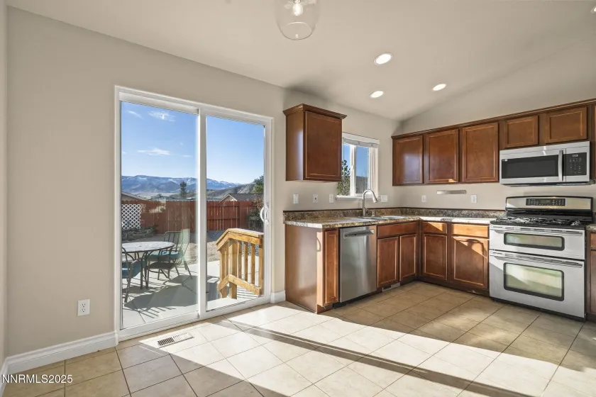 18261 Grizzly Bear, Reno, Nevada 89508, 3 Bedrooms Bedrooms, ,2 BathroomsBathrooms,Residential,Residential,Grizzly Bear,250058771