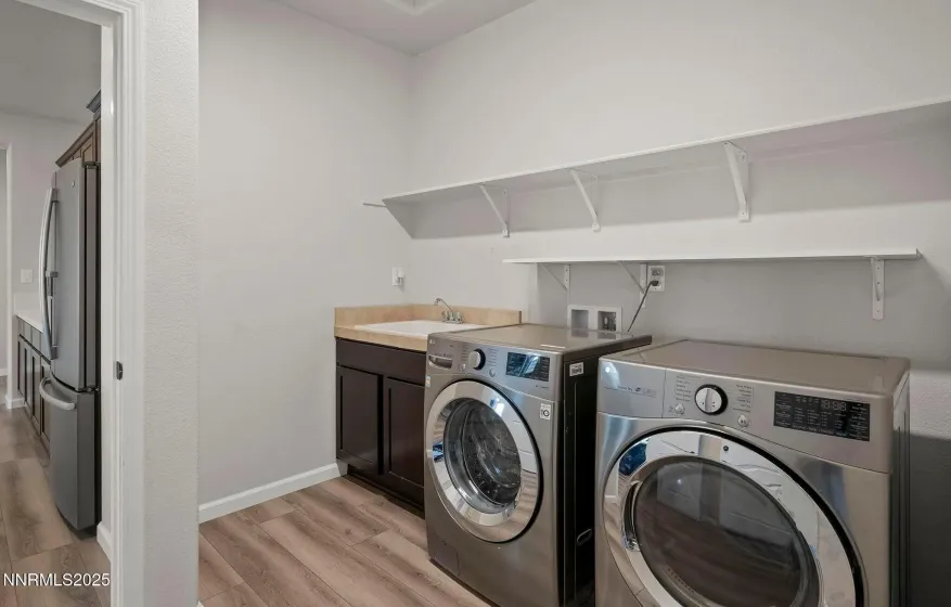 500 Coulee Mdw, Spanish Springs, Nevada 89441, 3 Bedrooms Bedrooms, ,2 BathroomsBathrooms,Residential,Residential,Coulee Mdw,250058770