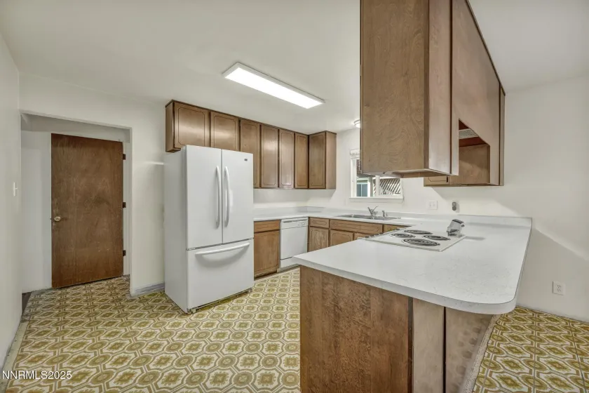 2404 Glenn, Carson City, Nevada 89703, 3 Bedrooms Bedrooms, ,2 BathroomsBathrooms,Residential,Residential,Glenn,250058774